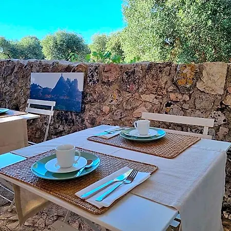 Oda ve Kahvaltı Trulli Di Spinaruta